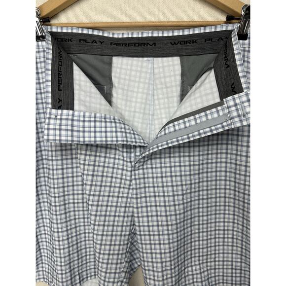 Roundtree & Yorke Performance Shorts Men’s 44B Blue White Plaid Golf Preppy - Picture 5 of 16